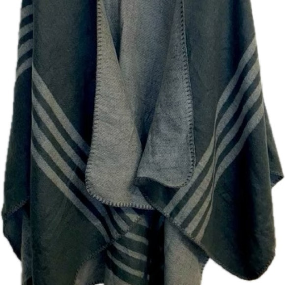 BB DAKOTA, gray stripe reversible whip stitch blanket wrap shawl - Picture 2 of 8